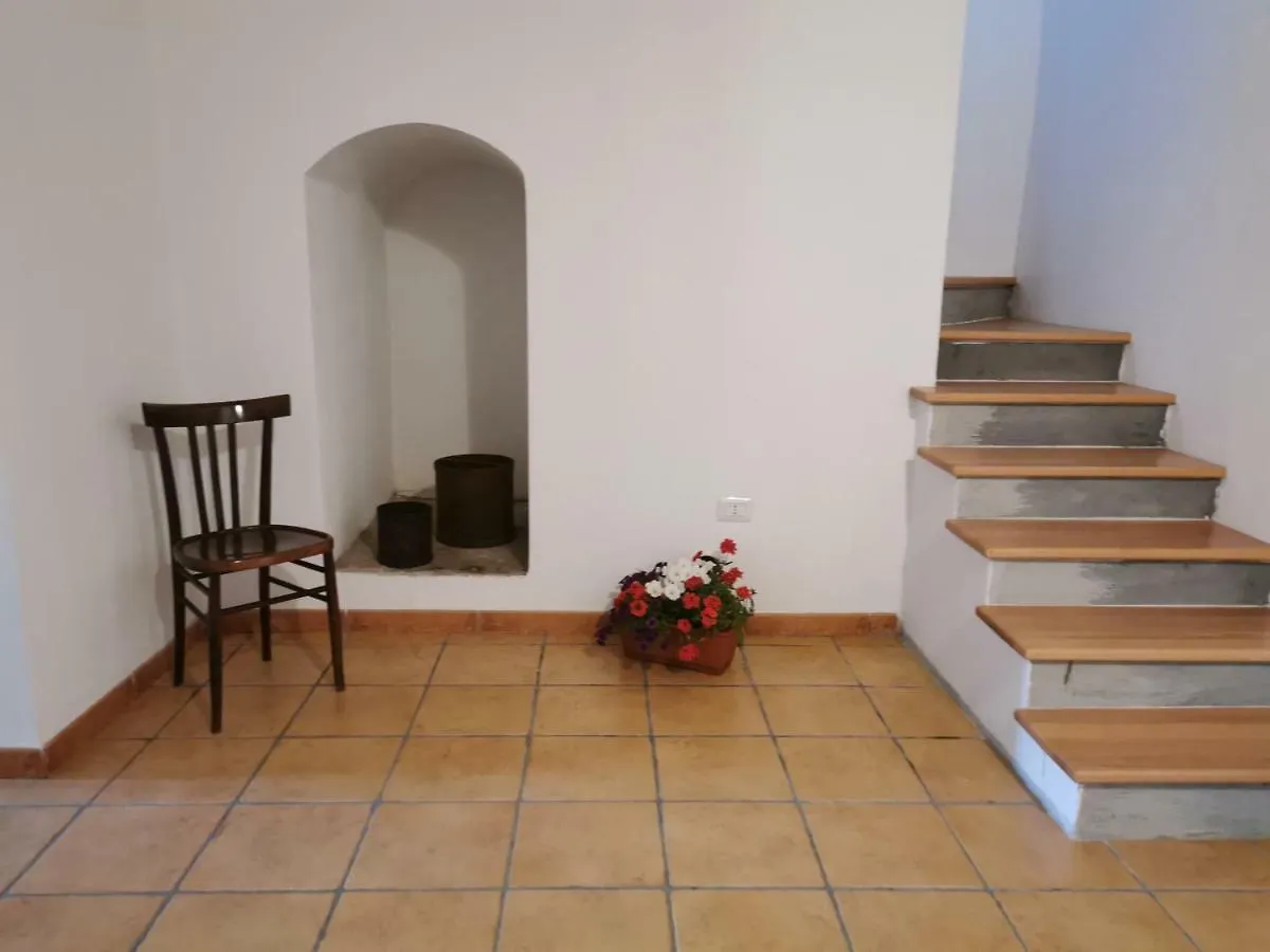 B&B Domenico Paulis Tuili 0*,  Italia
